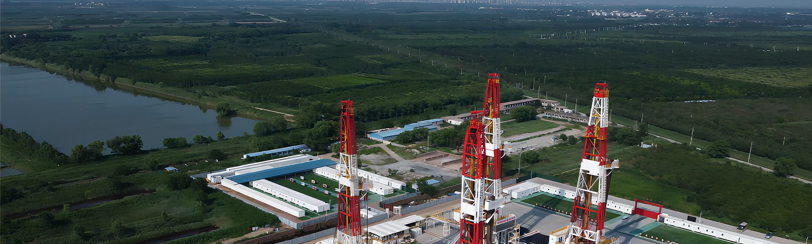 China's largest shale oil demonstration wellsite. Field photograph from the company application-cases materials.